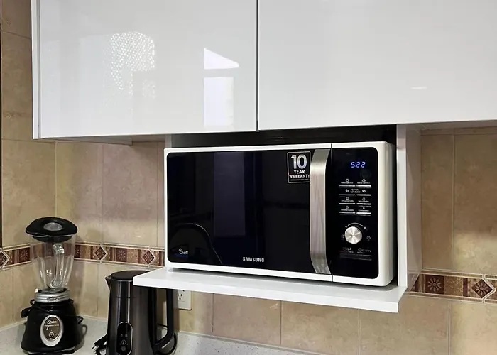 Holiday home 5br Modern House With Patio & Parking Near Polanco *