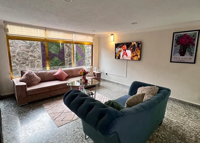 Holiday home 5br Modern House With Patio & Parking Near Polanco