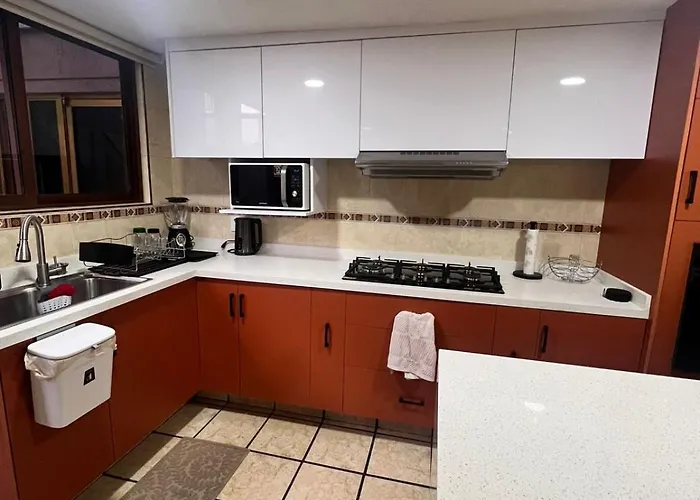 5br Modern House With Patio & Parking Near Polanco *